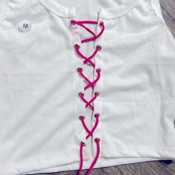 Lace Up Front Crop Tank Top - Picture 6 of 10